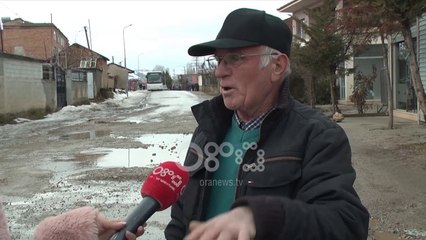 Ora News - Rruga Libonik-Maliq, banori: Ika dhe u ktheva nga SHBA, po prapë me gropa