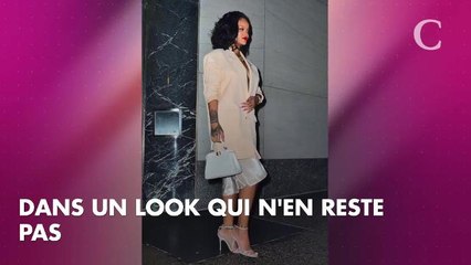 PHOTOS. Rihanna ose la robe en satin au décolleté (très) plongeant