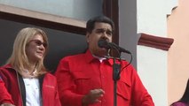 فنزويلا.. انقسام بالشارع ومعركة كسر عظام بين مادورو وغوايدو