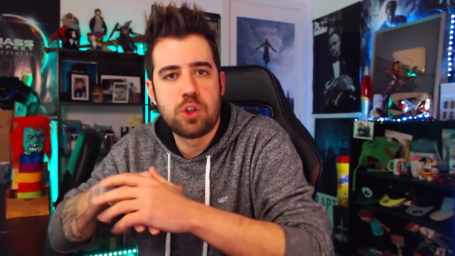 COMENTANDO EXPONIENDO A TRAVIESOS