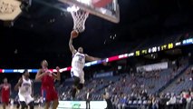 Big dunk from Troy Caupain