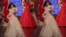 Yami Gautam faces awkward moment at Lakme Fashion Week 2019; Watch Video | Boldsky