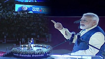 Surat: When PM Modi asks to public what will happen in election 2019 ? |Oneindia News