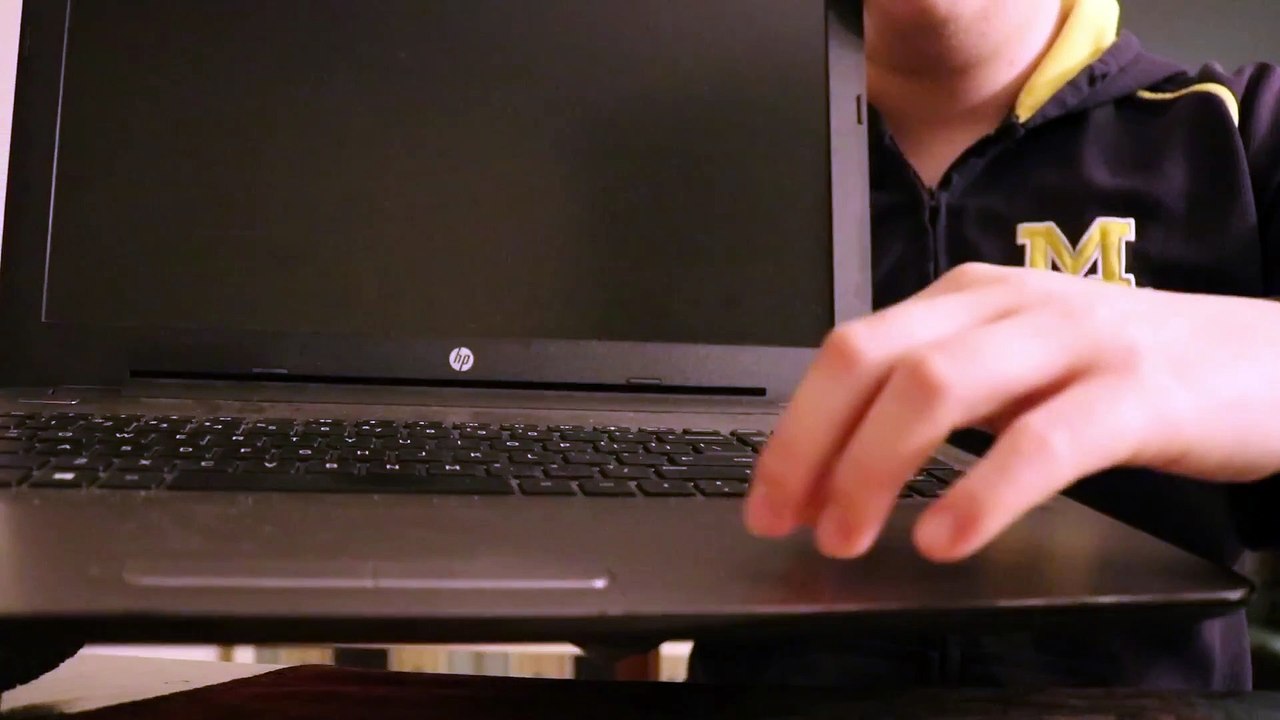 ASMR Tapping  Scratching (Hp Laptop Edition)