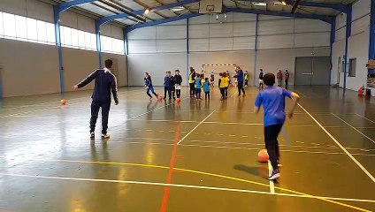 ENTRAINEMENT DES U13 AU GYMNASE DE BREILLY