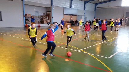 ENTRAINEMENT DES U11 AU GYMNASE DE BREILLY