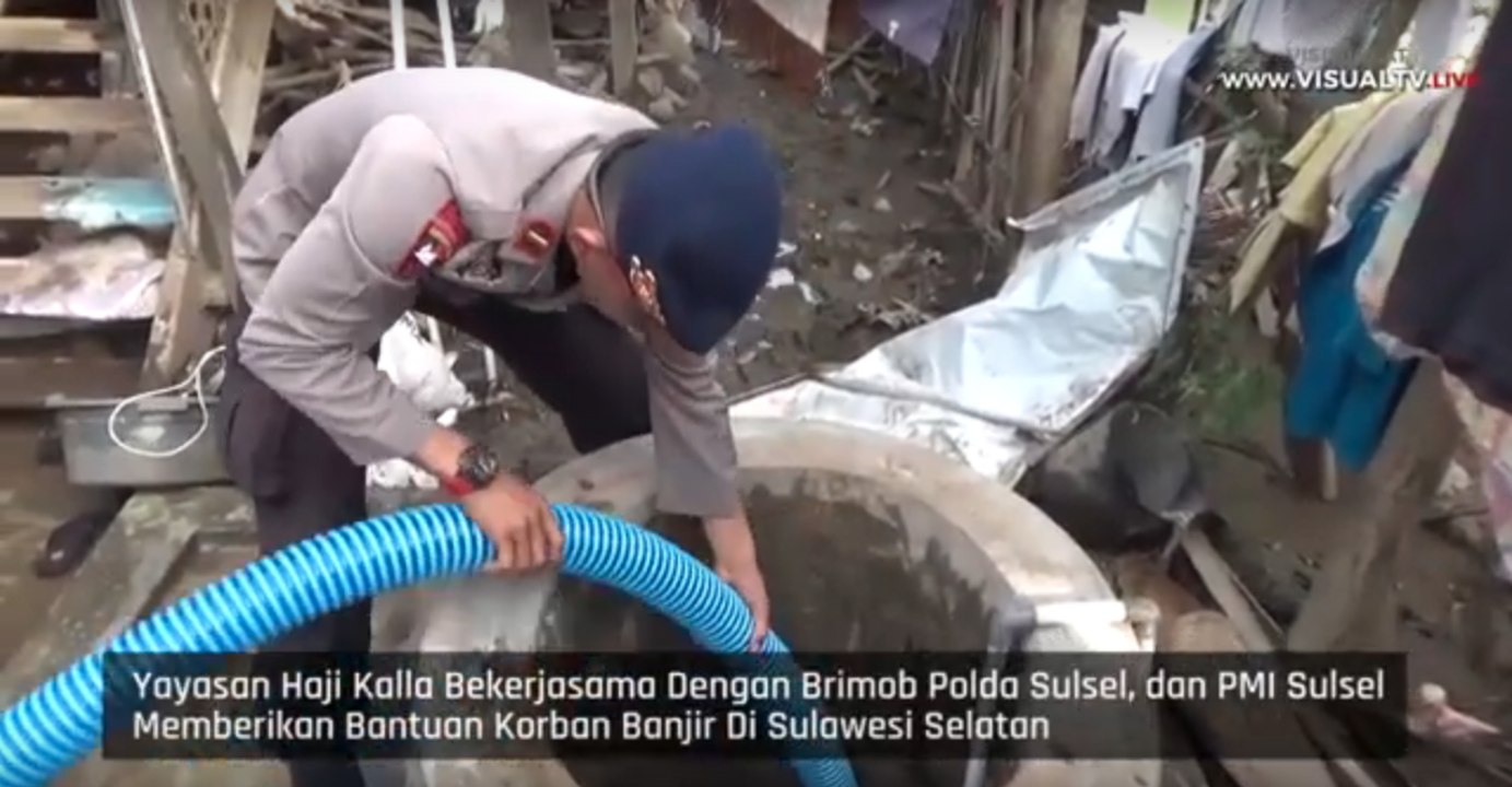 Kepedulian Yayasan Haji Kalla  Terhadap Korban Banjir di Sulawesi Selatan