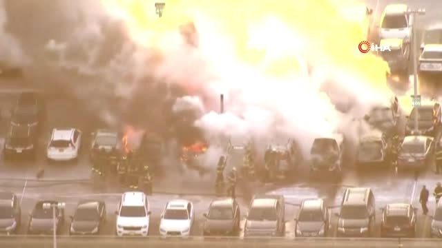 ABD'nin New Jersey Eyaletindeki Newark Liberty Uluslararası Havalimanı'nın Otoparkında Yangın Çıktı.