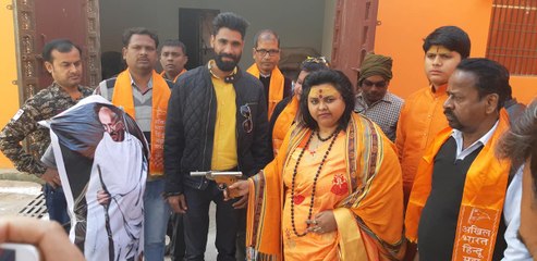 ഹിന്ദു മഹാസഭയ്ക്ക് പണി കൊടുത്ത് മലയാളികള്‍ | Oneindia Malayalam