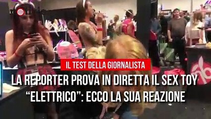 Las Vegas, la reporter si filma mentre prova un sex toy | Notizie.it