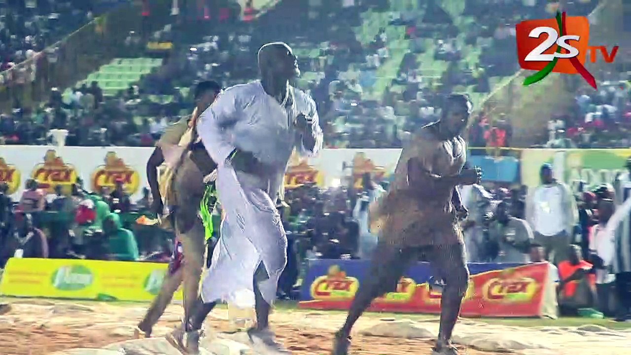BALLA GAYE 2 VS MODOU LO: BALLA PERTURBATEUR OU AMBIANCEUR