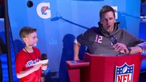 Tom Brady tells young fan how to deal with haters in adorable moment