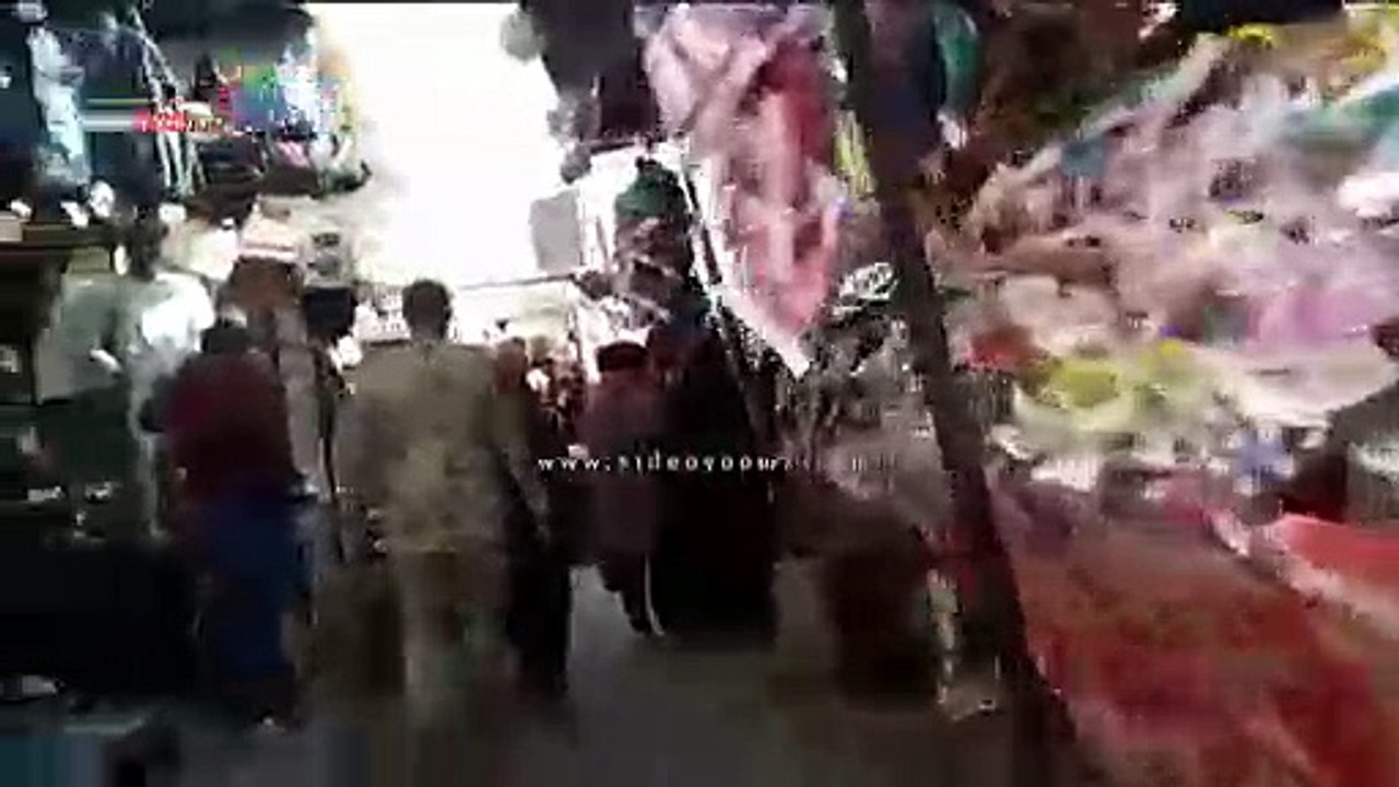 سوق خضار وفاكهة يحاصر محطة مترو شبرا الخيمة