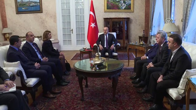 Çavuşoğlu, Romanya’da yaşayan Türk işadamları ile bir araya geldi - BÜKREŞ