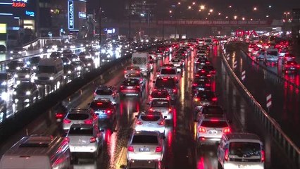 İstanbul- İstanbul'da Yağmur ve Trafik Yoğunluğu 5