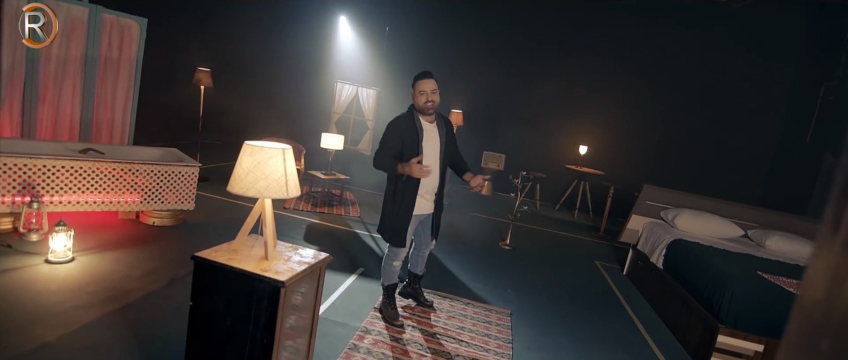 Sabah Mahmoud W Noor Alzian (Official Video)   صباح محمود ونور الزين - ما يحبني - فيديو كليب