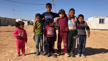 مخيم الزعتري: كيف يعيش أطفال اللاجئين السوريين... وهل يحتاجون 