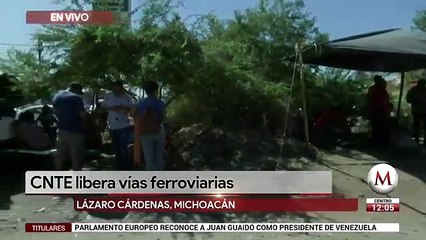 CNTE libera vias en Lazaro Cardenas, pero mantiene planton