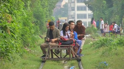 فیلیپین؛ تاکسی ریلی برای اجتناب از ترافیک شهری