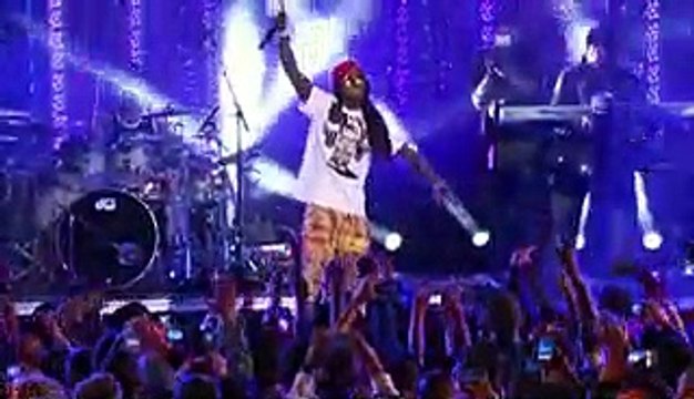 Woah Vicky Reveals Shes Getting Married | Hollywoodlife