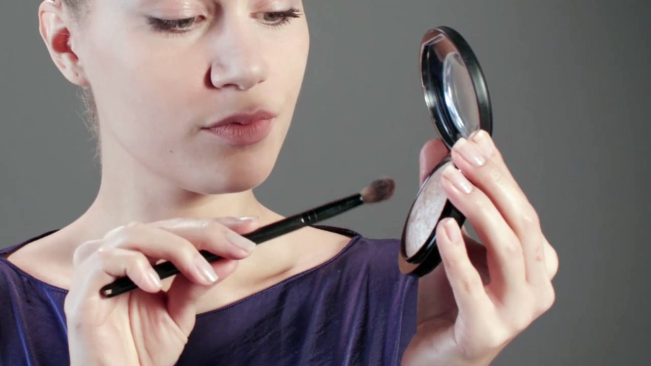 applying highlighter