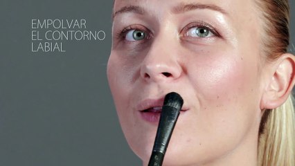 aplicar el lapiz labial