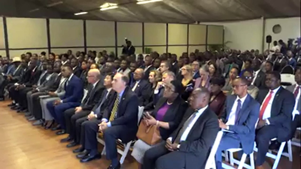 Show: Présentation officielle du futur Corps (..)