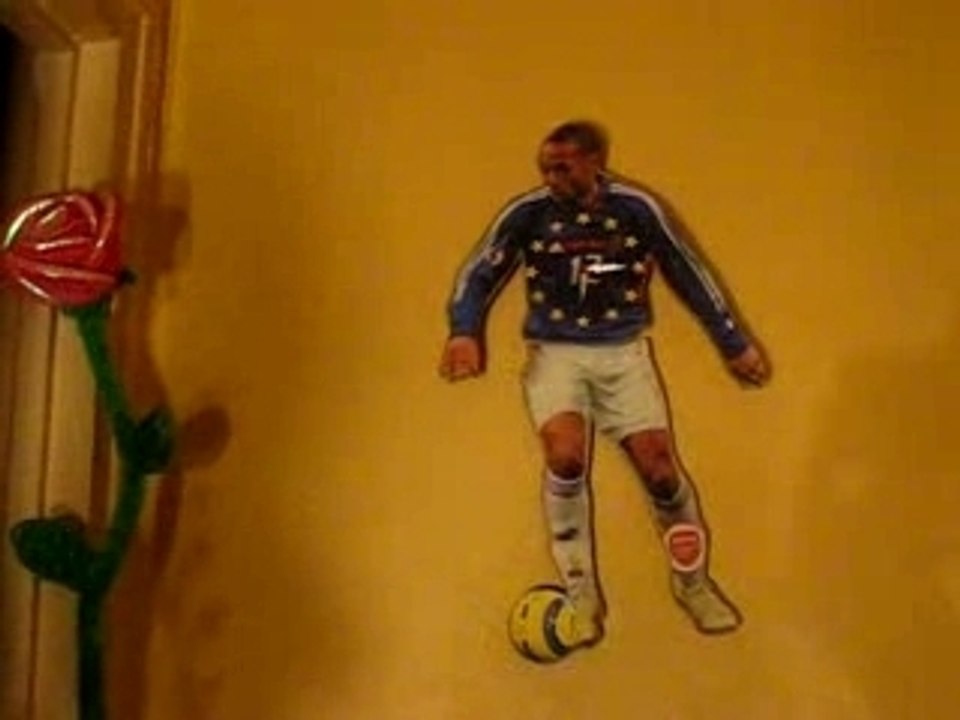 Thierry Henry donne l'heure....