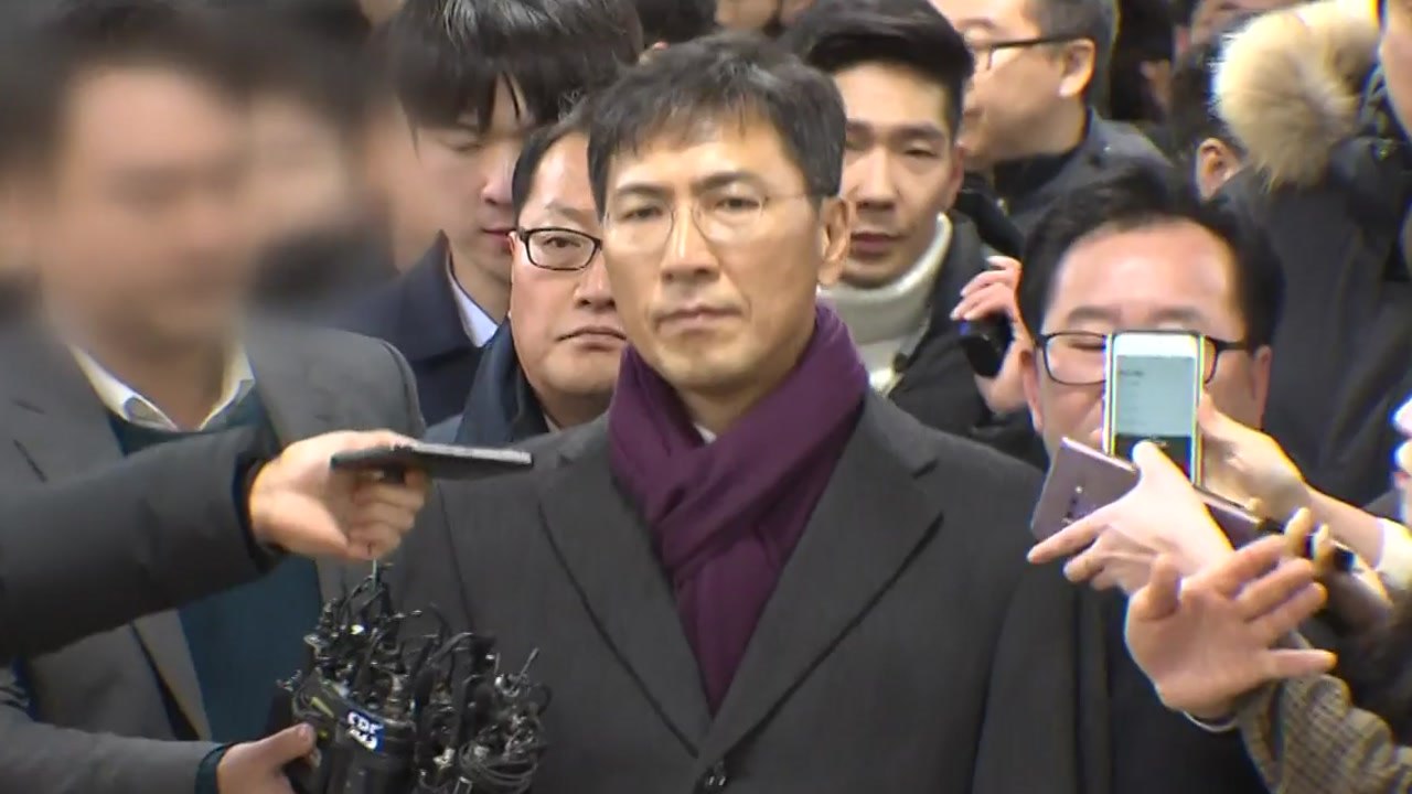 '수행비서 성폭력' 안희정, 2심 선고 공판 진행 중 / YTN