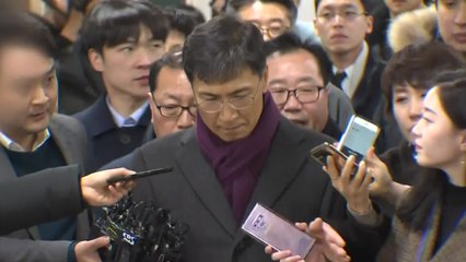 '수행비서 성폭력' 안희정, 2심 징역 3년 6개월...법정구속 / YTN