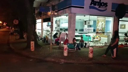 Zeladoria em Cmeis: Fila se forma em frente a Agência do Trabalhador