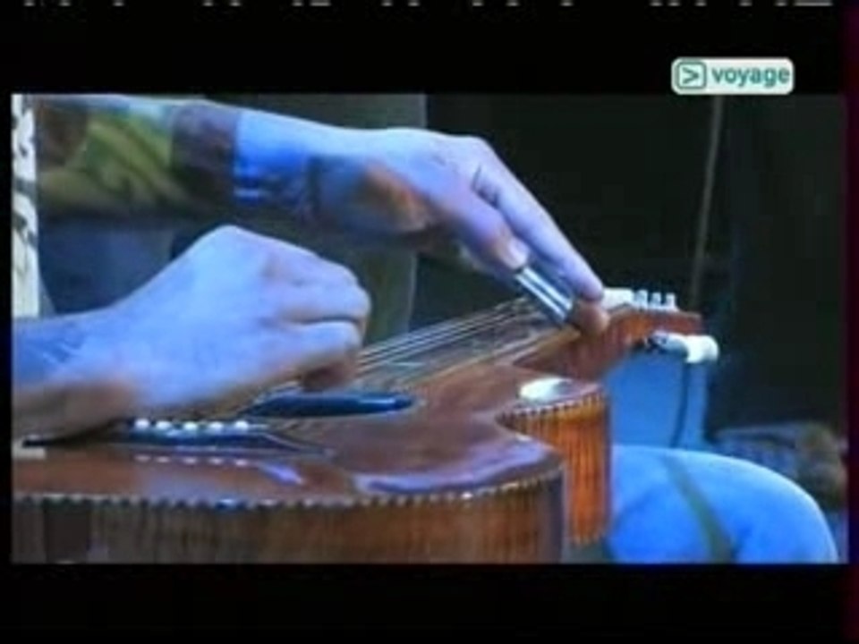 Ben Harper, Jack Johnson & Willie Nelson Live Kokua Festival