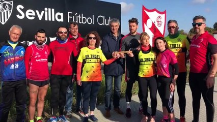 Relevo del Testigo Solidario en Apoyo a la Asociación Española contra el Cáncer