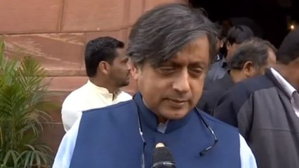 Video herunterladen: Budget 2019 : Shashi Tharoor slams Modi Government, Calls it a Dump Squad | Oneindia News