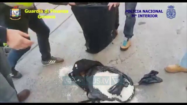 Itali, kapen mbi 2 ton kokainë - News, Lajme - Vizion Plus