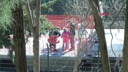 İstanbul 3 Küçük Kızını Metro Raylarına Bıraktı