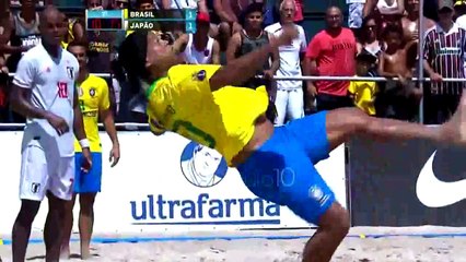 RONALDINHO DA SHOW ATÉ NO FUTEBOL DE AREIA!   Japão x Brasil