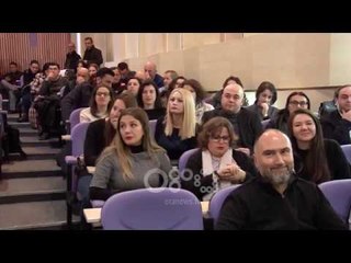 Ora News - Pedagogët e Shkencave Sociale nisin grevën pa afat