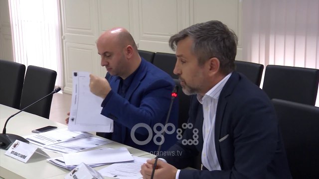 Ora News - PS-PD ndajnë anëtarët e KZAZ-ve, LSI do të ketë një anëtar, PDIU e pakënaqur