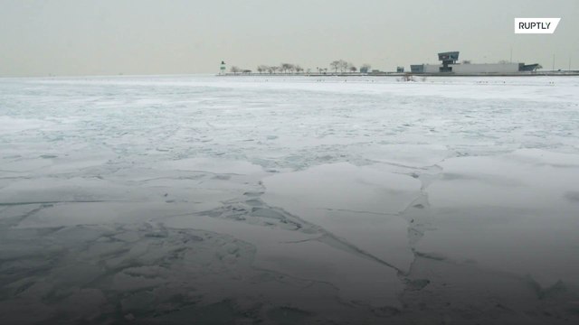 Chicago freezes over as polar vortex strikes