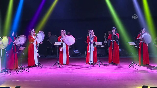 Soylu, Reng-i Hakkari Kültür, Sanat Topluluğu'nun gösterisini izledi - HAKKARİ