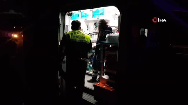 Tır Tıra Arkadan Çarptı; 3 Kişi Yaralandı