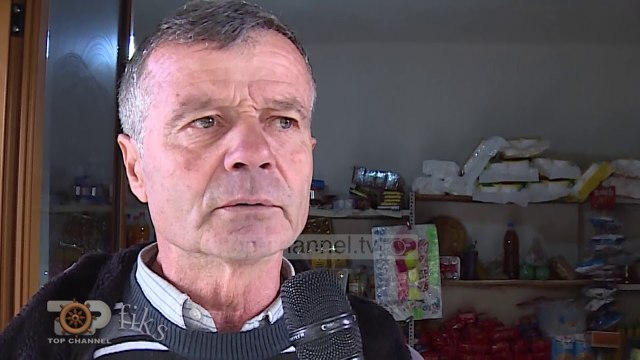 Policia pret nga ne, ne presim nga policia! - Top Channel Albania - News - Lajme