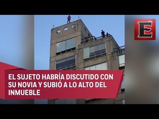 Joven en la CDMX intenta arrojarse desde edificio