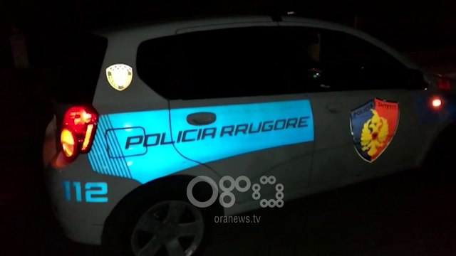 Ora News - Rang Roveri përplas të moshuarin në Has, vdes rrugës për në spital