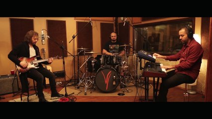 Volkan Yırtıcı - Kara Toprak