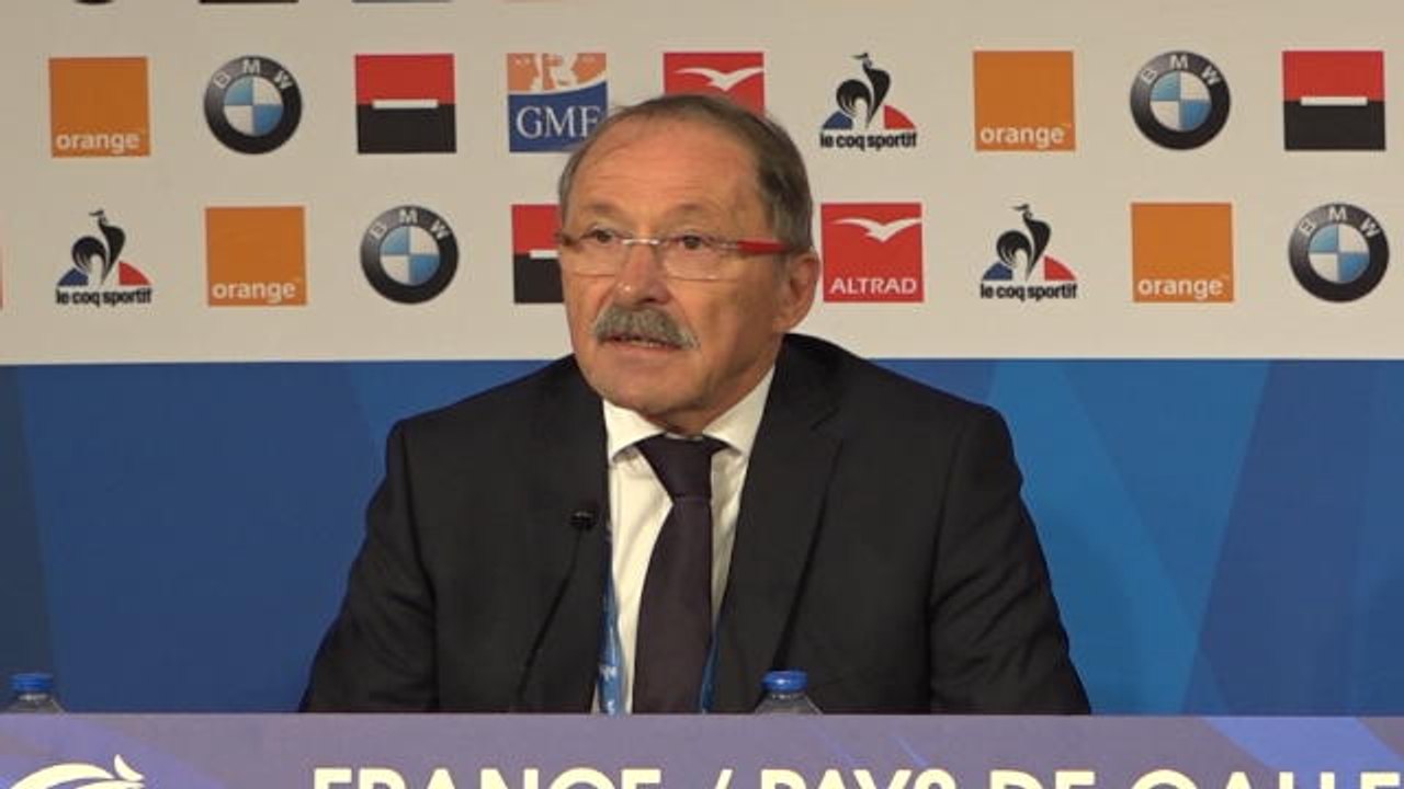 XV de France - Brunel sans explication sur les bourdes de Huget et Vahaamahina