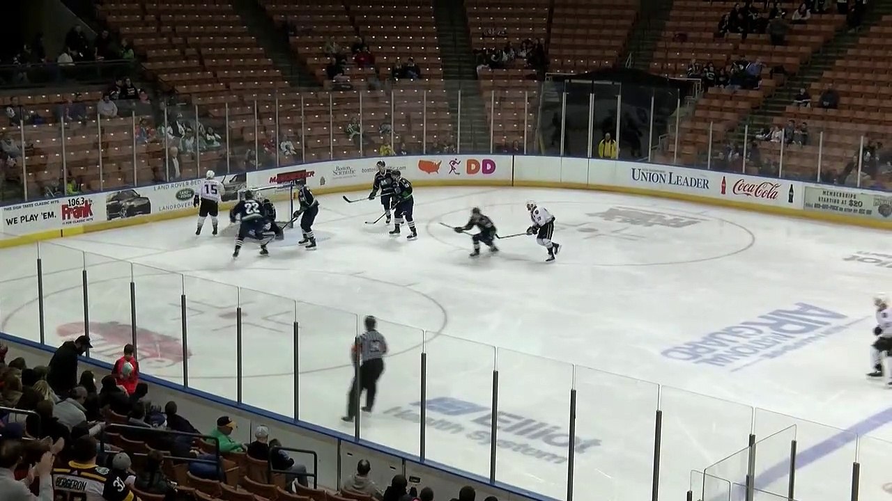 Monarchs Bounce Back With 3-2 Win Over Mariners
