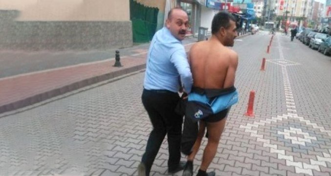 Şener Şen'in Efsane Filmi Çıplak Vatandaş Gerçek Oldu