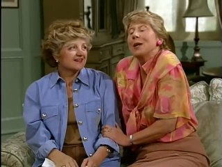 French Fields 3x02 The Merry, Merry Pipes